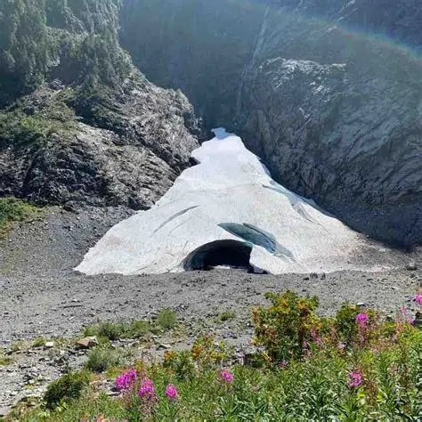 Big Four Ice Caves Washington